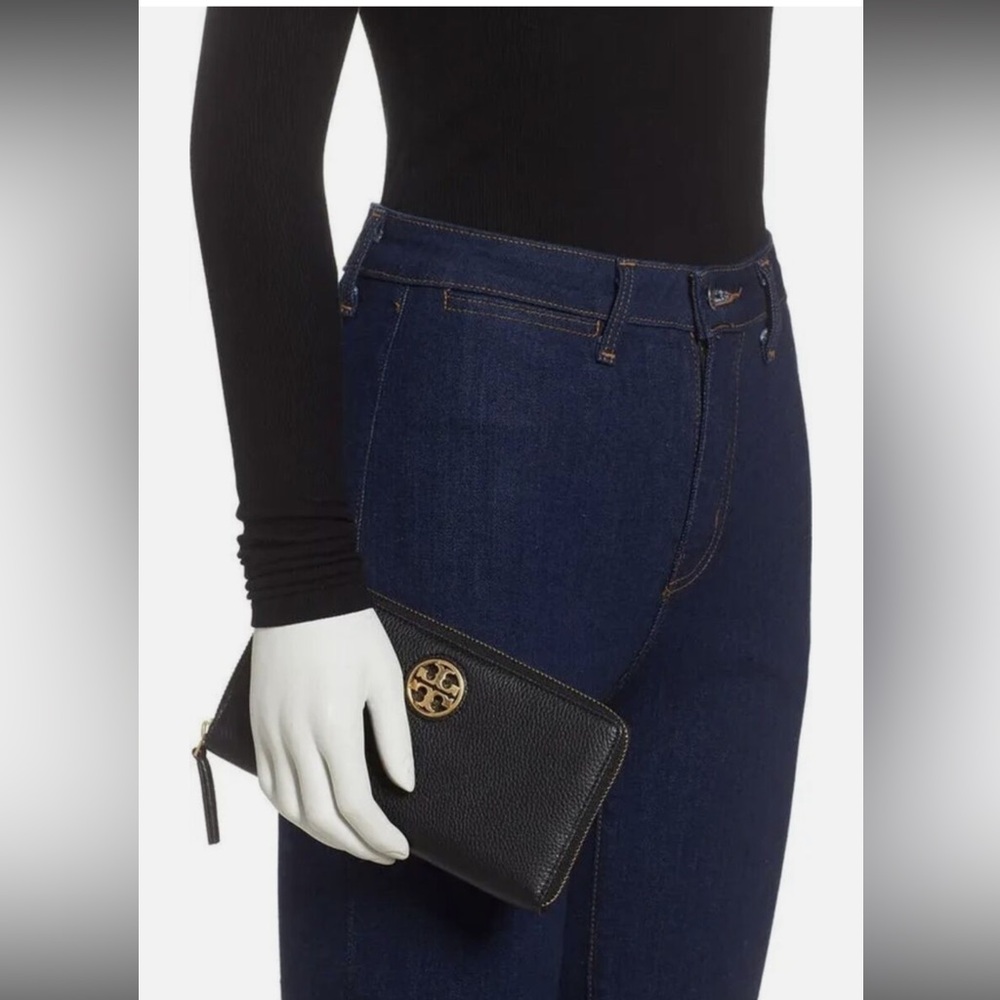 Tory Burch Carson Zip Around Continental Wallet